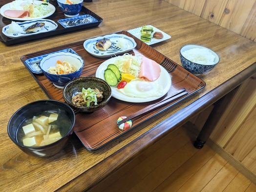 【朝・夕食付プラン】　夏は米農家　女将自慢のご飯をお召し上がりください♪　ご飯のおかわり無料！　